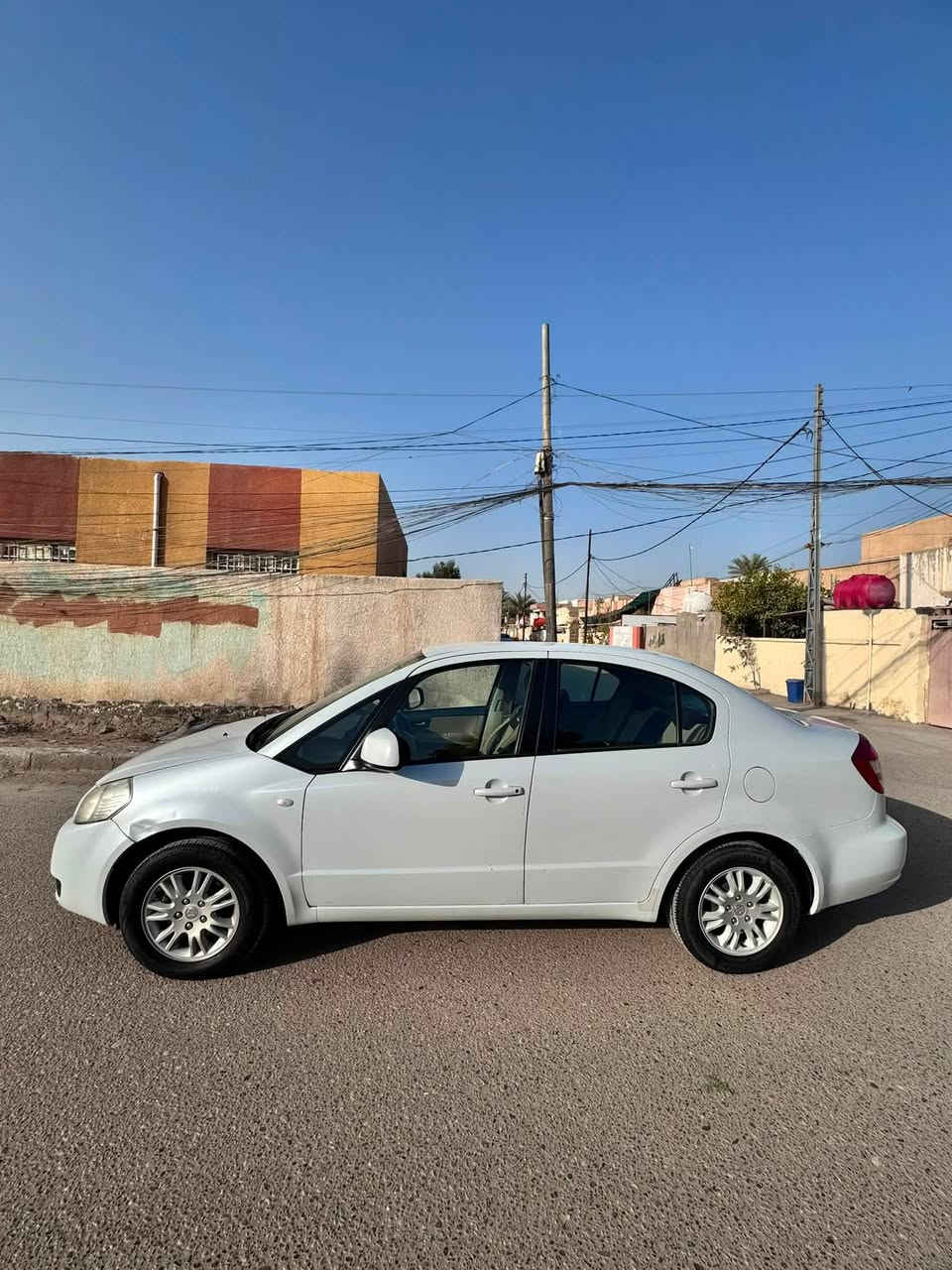 السلام عليكم للبيع
سوزوكي sx4 
مكفولة كفالة عامة من الصبغ والضربة والتبديل والبارد 
فقط بيها مكانين طخات عايفهن بدون تصليح
السيارة جديدة موديل 2014
ماشية 96
جاهزة من كلشي كير مكينة تبريد حدادية
مكانها بابل المحاويل 

‭***********‬
