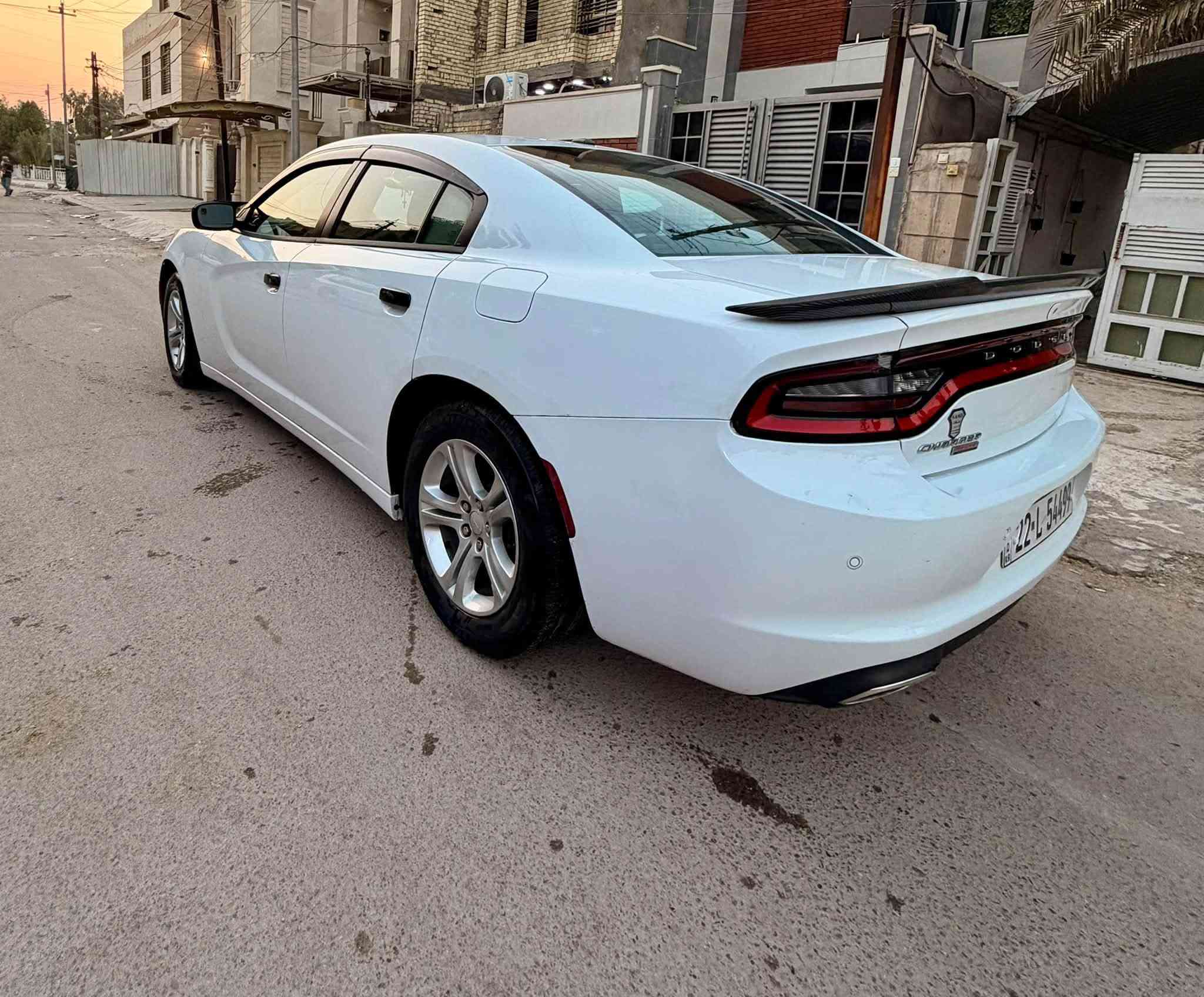 السلام عليكم 
جارجر خليجي هارلم 2019 sxt
مواصفات الsxt 
ماشية 91,500 ميل
بيهه طخة خفيفة بالجاملغ الخلفي ومصلح بارد 
وطخة خفيفة ( موضحة بالصور ) خشم الجاملغ الامامي
الباقي مكفول كير محرك 
صدر تايرات جدد 

***********
