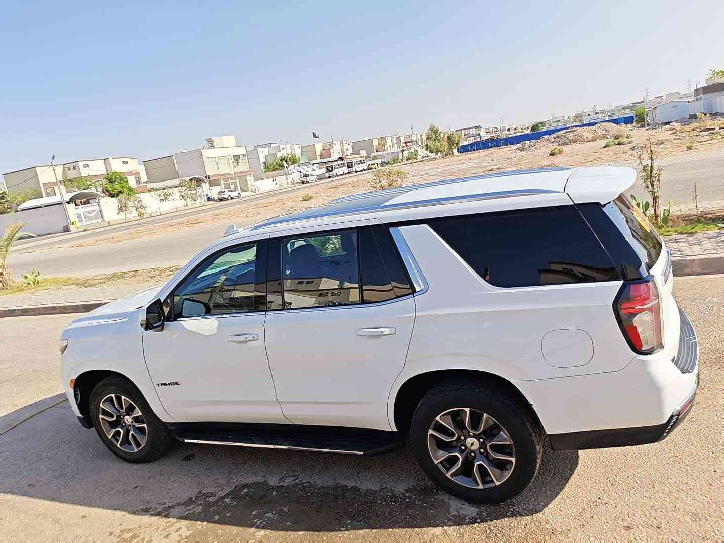 السلام عليكم موجودة بالنجف مجمع الأميرات السكني للبيع فقط
بيه واتساب *********** شوفرليت تاهو(2022) رقم بغداد أنگليزي السنوية بأسمنا
فول مواصفات للأخير واحد على واحد فئة(LT1)
مواصفات البريمير المعروفة
بعض المواصفات
١/ حجم المحرك V8
5300 ,المرغوب

مع گير 10 نمر
أتوماتيك وعادي

٢/ فتحة سقف بنراما على طول السقف

٣/ صندوك كهرباء شفق + عن طريق القدم

٤/ رادارات أمامي جانبي خلفي 
في جميع الاتجاهات
 مع GBS نڤيگشن 
مع شاشة كبيرة 
 تدعم كار بلي

٥/ كل كراسي كهرباء
مع جلد أسود ملكي 
كل الكراسي منفصل سياحي VI

٦/ حساس أمامي خلفي

٧/ كامرات ٣٦٠ درجة في كل الأتجاهات

٨/ مستشعر توقف ذاتي أمامي وخلفي
مع نقطة عمياء 
مع تحذير مغادرة المسار
مع تحذير الأصطدام 

٩/ شاحن لاسلكي 
مع سايد بريك كهرباء 
مع ستيرن كهرباء 
مع جميع وضعيات القيادة 
مع القيادة الذاتية 
مع فول تحكمات ومثبت السرعة
مع تدفئة مقود
والعدادات دجتل 

١٠/ أربع بصمات مع بصمة تشغيل والتشغيل عن بعد

١١/ دفع رباعي
مع مانع تزحلق
مع مري الجانبية شفط

١٢ /تبريد ثلاث قطع منفصلة بالعمل

معلومات السيارة

**السيارة عليها كت برايمر أصلي دعامية+شباك+ويل كب

السيارةوارد أمريكي صور حادثها مع سونارها مرافق بالمنشور مع فديو واقع الحال الها 
 
***حادثها فقط دعامية مبدلة+جاملغ أمامي نفسه صبغ كلير بدون معجون وملاون وياه  نص باب السايق من جوه مع باب الورى السايق جزء منه كلير ملاوم فقط بدون معجون بدون حادث 

***********
بيه واتساب 

✅السعر (365$)ورقة
وبيها مجال حق الله 
 
أسف الإطالة لذكر جميع التفاصيل 
 
أرجوكم أدعو لنا 
بالخير و الرزق
#خادمكم-النجفي النجف, العراق

