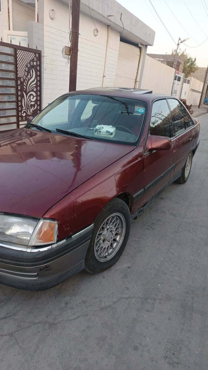 السلام عليكم
اوبل اوميكا
حجم 26
مديل 92
رقم نينوى نكليزي تحويل ثاني يوم
كير وتو 
صدر جديد تايرات تخم جديد
سلايت طكتين كهربائي
جام كهرباء
كهربايات كله شغاله على وضع الشركة
سياره بلاديه
رقم *********** وساب
ويرهم مراوس حسب القناعه
