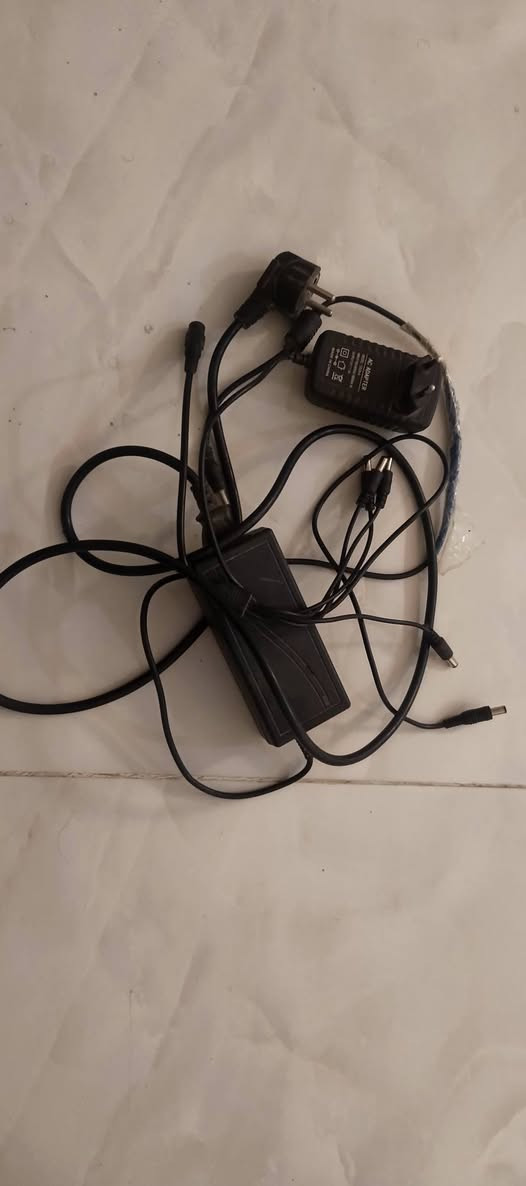 منضومة كامرات مراقبة متكونه من كامرات ٤ + ٢ حراريات هدية + محولات تشغيل ٢ + ماوس بلاتوث + جهاز تخزين (هارد جديد) السعر ٧٥ قفل واسط قضاء الحي ***********
