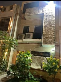 للبيع مشتمل سكن بمساحة 63م 🏦 📏 واجهة 5 * نزال 12.60 📍 زيونة محلة 710 ي...