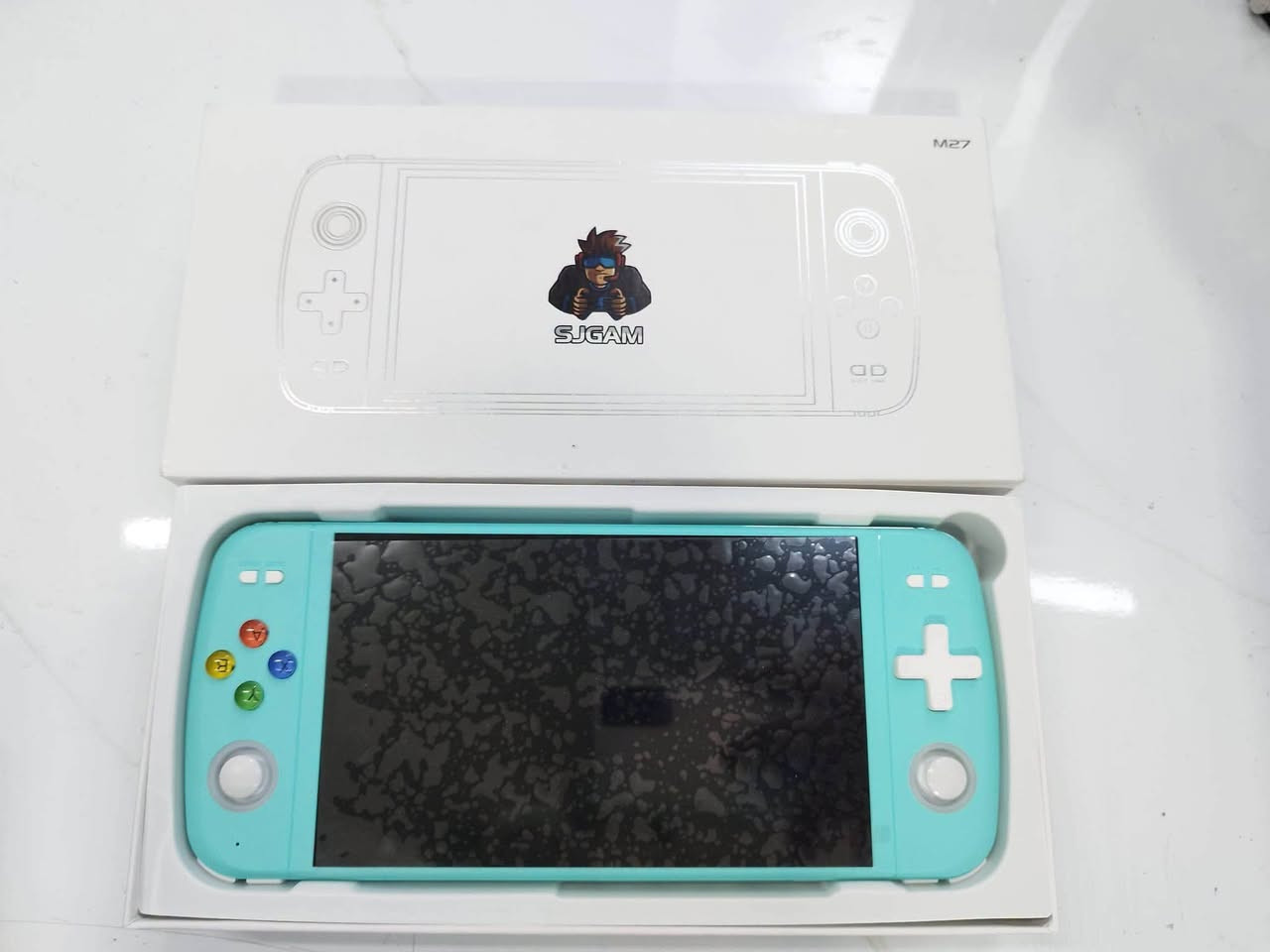 SJGAM M27 Handheld Gaming Console
✅ جهاز ألعاب محمول جديد 
✅ شاشة كبيرة وواضحة
✅ تصميم مريح وخفيف للحمل
✅ مناسب لتشغيل ألعاب الريترو والمحاكيات

للحجز او الاستفسار التواصل واتساب ***********
