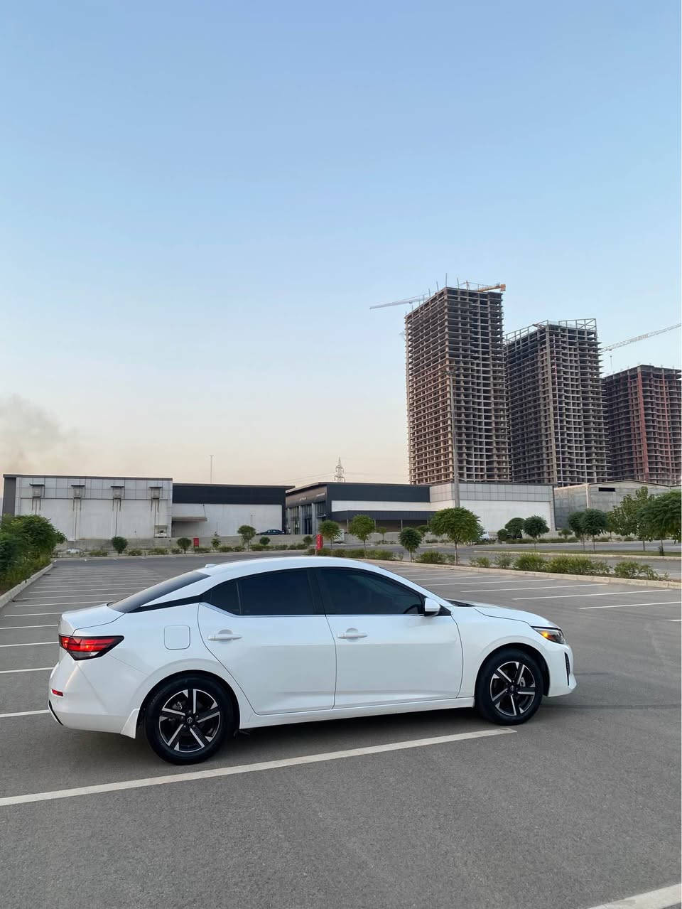 Nissan Sentra SV 2025

• الفئة: SV
• المحرك: 2.0 لتر – 4 سلندر
• ناقل الحركة: أوتوماتيك
• الدفع: أمامي
• اللون: أبيض
• كاميرا خلفية
• شاشة وسطية
• تحكم بالمقود
• أنظمة أمان ومساعدة للسائق
• مواصفات أمريكية
سيارة ب سعر بلاش بلاش 
موديل السنة ترقيم گير و محرك كهربائيات كفالة 
ضررها جاملوغ و بونيد صبغ بدون دواخل 
سعرها 🔥 ١٢٨$ ورقـــة و مجال خفيفف 
للأستفسار اتصل على هذا الرقم 
كورك-واتساب
*********** سميل, دهوك
