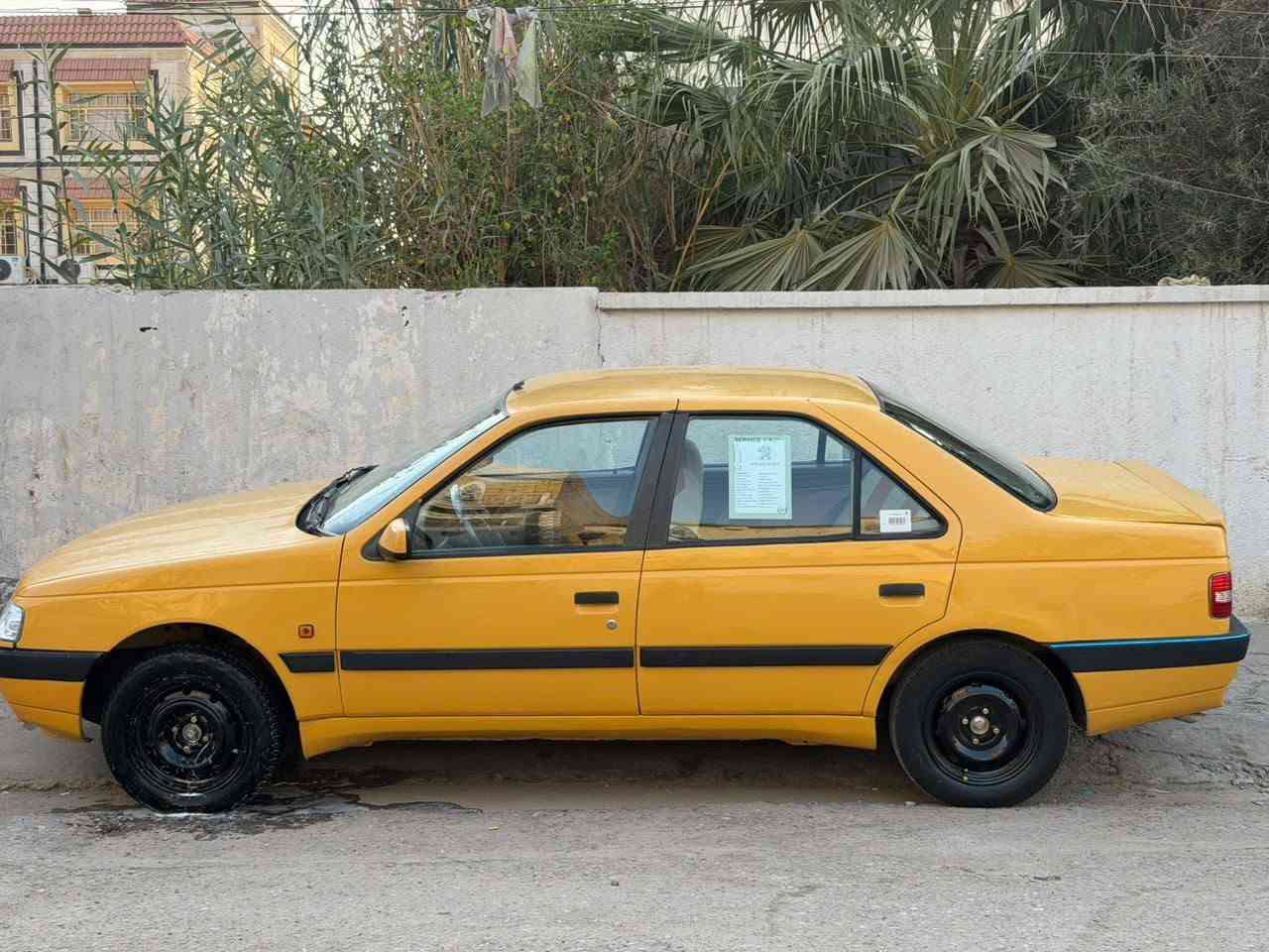 بيجو للبيع موديل 2016 405 مكفوله كفاله عامه سنويه صاقطه السعر 46 وبيها مجال ***********
