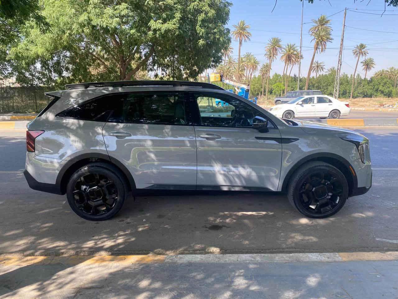 KIA SORENTO VIP X LINE SX PRSTEG 
موديل 2025
مكينه 2500 توربو
بلاك ادشن 
دفع رباعي او ثناتي 
بانوراما 
سياحي ٦ راكب 
٦ حساسات اماميه 
٦ حساسات خلفيه 
٥ رادارات اماميه 
قياده ذاتيه  
تحديد مسار
تخشيب طبيعي 
توقف ذاتي امامي خلفي 
كشنات جلد 
تدفئه تبريد كشنات امامي خلفي 
سقف كنتاره 
شاشه متصله 
٦ كامرات 
بالاضافه المرايه الوسطيه شاشه وكامره
٥ وضعيات قياده 
شاشة تبريد 
خزن ميموري كشنات 
تبريد خلفي 
اضائه امامي خلفي LED اضائه لمس 
مثبت سرعه 
تصحيح مسار 
شحن لاسلكي 
قلاب كشنات كهربائي 
رادارات جاانبي 
منبه استطدام
من تطي اشاره تبين الك الصفحه بالشاشه وتو هولد 
هندبريك بصمه 
A طفاء بالزدحام ومن دوس بانزين تشتغل وتمشي 
مثبة سرعه بالنحدارات
P تطفي وتشغل حساسات
تدفئة ستيرن 
ترحيب عن القتراب 
مرري شفط تفتح ويه الترحيب 
ماشيه 19 الف كيلو
بردات جانبيه 
حادثه تبديل بنيد فقط ومصبوغ وبارد بالجاملغ والباقي كله مكفول لغد شاصي وغيره
لغد و شاصي كفاله 
السياره كلش جديده ونظيفه بعده تراي
سعر 29.000 $  وبيها مجال
رقم الهاتف ***********
السياره جديده ما يعجبك السعر او التفاصيل اعبر المنشور لا ادوخ راسك بلا تعليقات سلبيه
صور الحادث وي المنشور
