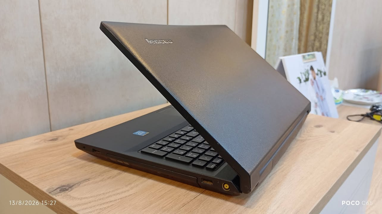 💻 Lenovo B590 للبيع
🔹 الموديل: Lenovo B590
🔹 المعالج: Intel Celeron 1005M
🔹 سرعة المعالج: 1.90GHz
🔹 الأنوية: 2 Cores / 2 Threads
🔹 الرام: 2GB DDR3
🔹 سرعة الرام: 1600MHz
🔹 التخزين: SSD 256 GB
🔹 كرت الشاشة: Intel HD Graphics مدمج، 
🔹 دقة الشاشة: 1366×768 HD
🔹 النظام: Windows 10 Home Single Language 64-bit
🔹 الكيبورد: عربي / إنكليزي
🔹 BIOS: Legacy
📌 مناسب للتصفح، الأوفيس، الدراسة والمهام الخفيفة.
السعر 100 الف و بيها مجال
***********
