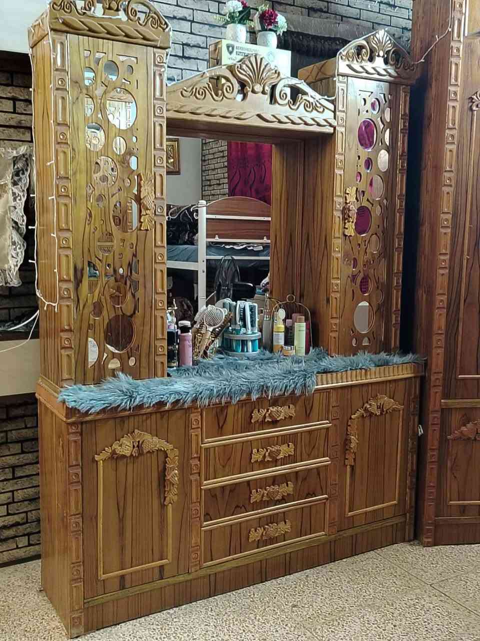 سعر 500  قفله  بصيط بيع سريع  سفره  عنوان موصل 
  ***********
