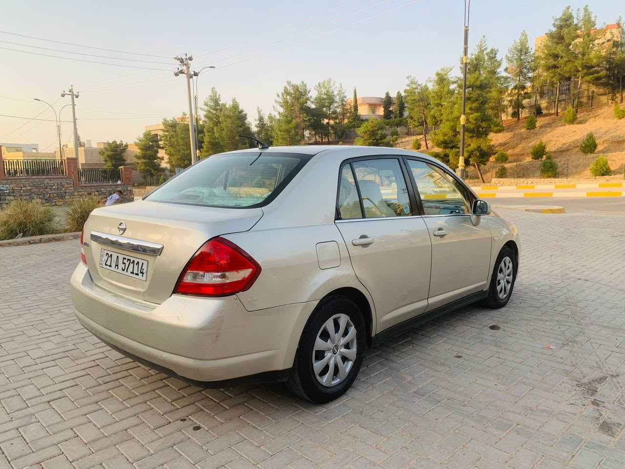 بەناوی خودا
نیسان تیدای زۆرجوان،مۆدێل 2008
یابانی ئەسڵی،گێڕئۆتۆماتیک،نازەرد
،4جام کارەبا،ئاوێنە کارەبا
گێڕومەکینەی نەکراوەتەوە،230هەزارڕۆشتووە
سەنەوی تانزیکی 2030 بەناوی خۆمانەوەیە،3پارچەی پەمپە بێ ناوگرتن کالبونەوەی نیە. 
بێ تەقەوڕەقەو بێ مەسرەفە
تەحویل،غەرامە،وەکالەت بەشەرت
نرخ72$قفڵ،،***********
***********هەڵەبجەیشەهید حلبجة, السليمانية
