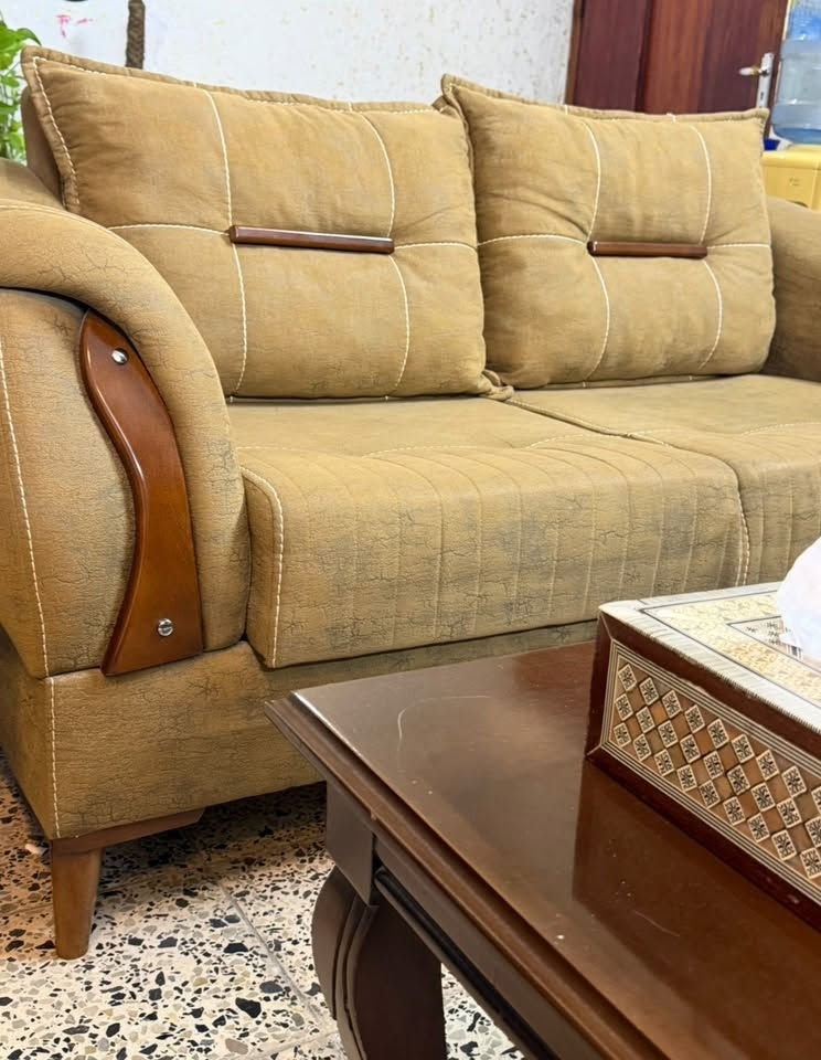 السلام عليكم يوجد تخم قنفات تركي درجه اولى نظيف جداً جداً 10مقاعد للاستفسار الاتصال على الرقم ***********
