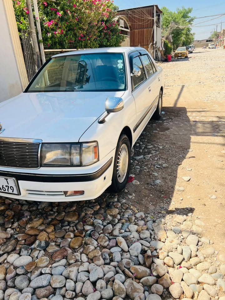 راس الثور تكم بتره
مديل 1996

 تدفى تبريدجديد مال ملكه نضام فلتر

تخم تاير جديد اكسن 3 قطع

دواخل جديده كله عازل حراري 

اعده تحويره من جديد 

مكينه ونجي كير اوتو 

كهرباياته كله شغاله 

شاشه كاربلي 

رقم بغداد 

السعر 85 وبيه مجال 

المكان بغداد حي البتول 

الرقم ***********
