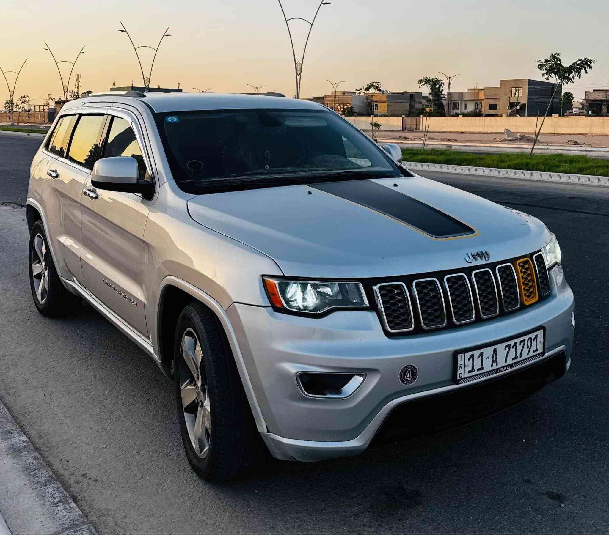 جيب شيروكي موديل 2011 
سيارة جاهزة وبسمي وسنويه لل 2030 
وارد امريكي مبدل بنيد 
اكفل مكينه و كير و تبريد و حداده 
بيع او مراوس سعرها 135 
هذا رقمي *********** البصرة, العراق
