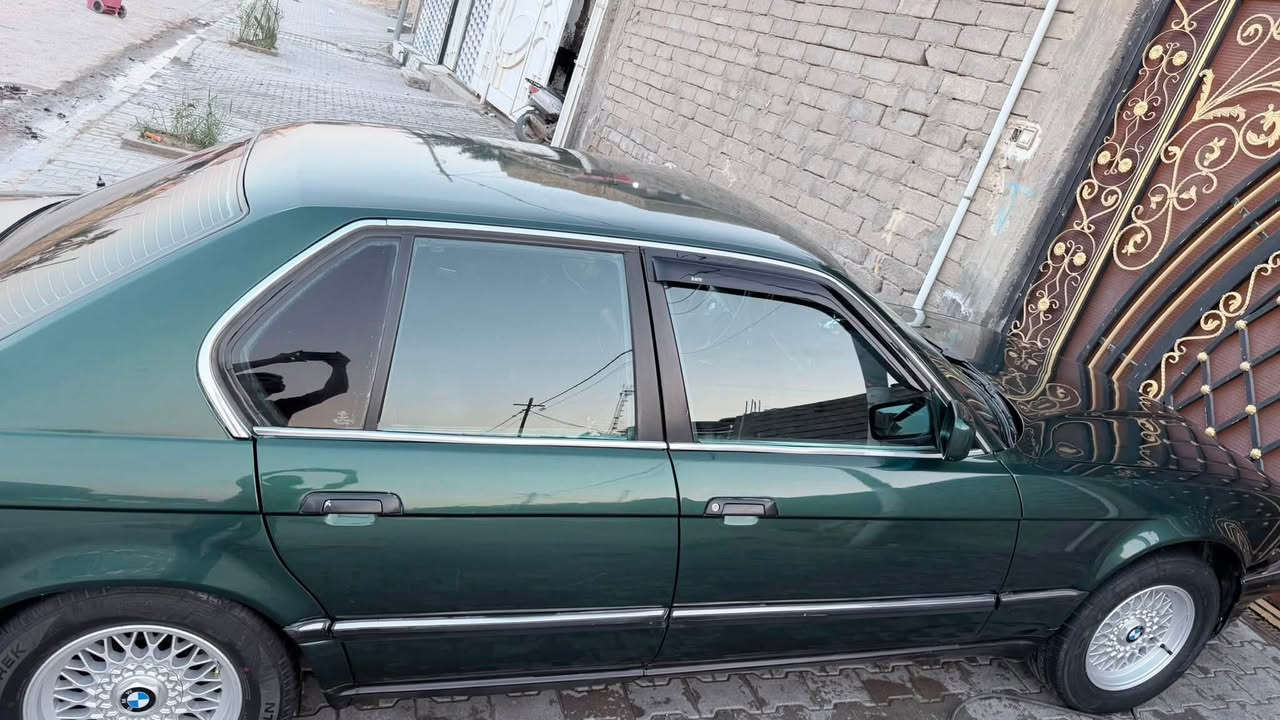 BMW 1992
مكينة وكير جديد تبريد ثلج السيارة رقم دهوك اب اسمي السيارة كلشي بيها جديد ترايك وين ماتريد مكانها البصرة قضاء المدينة سعرها 64 

***********
