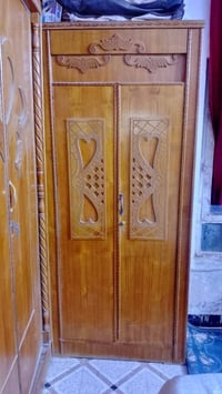 غرفة نوم • أثاث خشب • للبيع