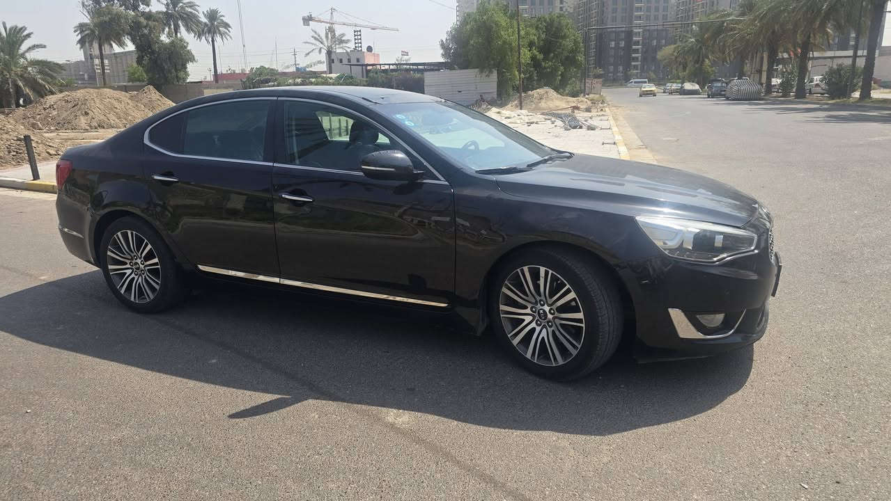 كيا كادنزا 2014 امريكي ماشيه 128 بغداد بسمي 
كير محرك مكفول محرك 6v سلندر تخم تاير تبريد ثلج صدرها نضيف سياره جاهزه من كلشي بيها 3 قطع صبغ 
السعر 110 بيها مجال للشراي 
الاستفسار *********** مكاني بغداد السيديه
