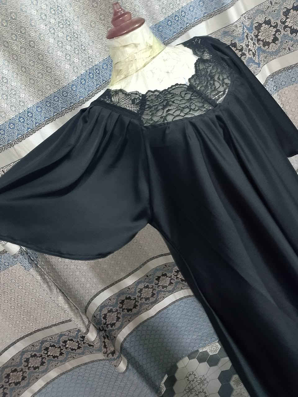 خياطي حسب الطلب توجد خدمة توصيل جميع المحافظات العراق 5الاف وداخل المهناويه للطلب والاستفسار راسلو على الرقم *********** مكاني المهناويه قرب البانزين خانه
