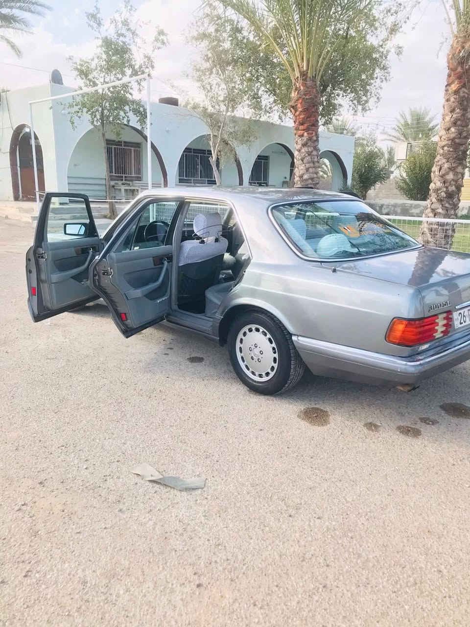 سلام عليكم مارسدس موديل 1991  /SE 300
فول موصفات اربع جام كهرباء / سلايت فتحه طكتين 

كشنات جلد / تحكم كهرباء ￼

بلاديه سياره / مصبوغه جماليه فقط 

كير ومكينه بلاديه 

تخم تاير 

عالي ناصي كهربائيات كله بشرط 

اريل شغال ويه سويج 

دبل فيتبم 

شلعه ومعدل خير من الله 

مكان سياره بغداد 

سعر مناسب الاتصال على رقم 

رقم هاتف ***********

***********
