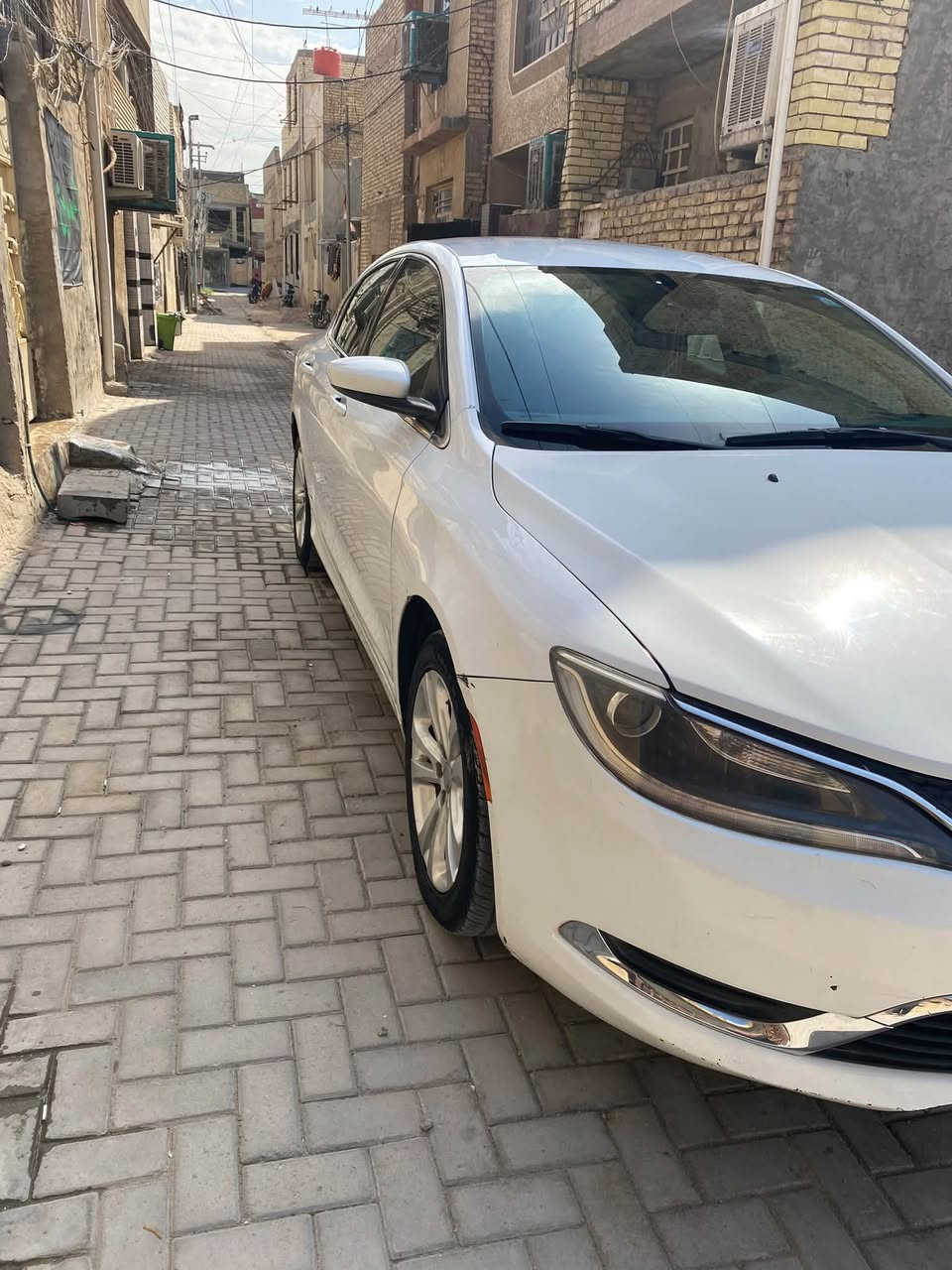 يالله السلام عليكم. ( بيع فقط )
كرايسلر c200  ٢٠١٥ 

محرك ٢٤٠٠  

كير zf ٩ نمر 

مروحه عاصفه وراديتر سراوين يعني انسى الحماوه بالصيف ومبرمج مراوح 

باتري جديد 

كهربائياتها تخبل 

شاشه جبيره 

صدرها قبل شهرين مبدل الامامي 

فريز تبريد قبل شهر مبدل. 

نقص فقط كمبريسر التبريد يعني التبريد لا يعمل بسبب الكمبريسر. و ينرادلها بصمه لان البصمه لا تعمل البصمه سعرها ٧٥ الف 

تصليح بدايه الشاصي الايمن فقط بدايه الشاصي الايمن جهه الراكب الصدر   

كير ومحرك كفاله 

*********** موجود خط وواتساب   لا يتوفر فيس 

صور حادثها بامريكا ماعندي  ووين ميعجبك روح سويلها فحص 

مكانها بغداد الشعب. وسعرها  ( ٩٦ ). كلمه طيبه تدل على اخلاقك بدون كسران بالسعر
