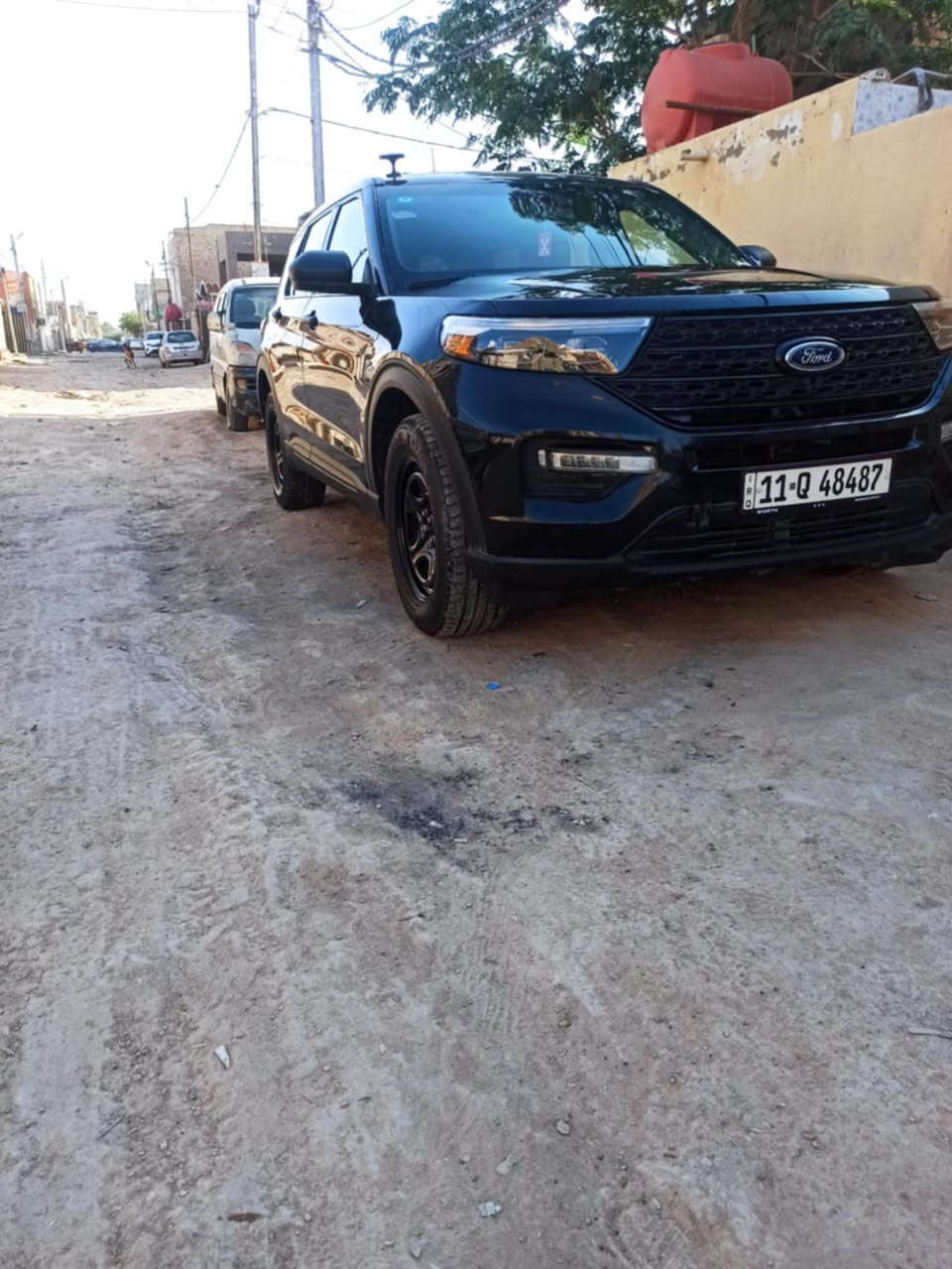 فورد اكسبلور مكينه 6سلندر 3300 بانزين وهايبرد
♦️ماشيه 69 الف كيلو ، متر 
موديل 2022 
♦️6 سلندر
تنفس طبيعي كير 10 نمر 
تمشي على البانزين العادي 
مواصفات البوليسي المعروفة 
♦️سويج
تبريد ثلج 
تخم تاير 
♦️كامره خلفيه
♦️كشن جلد
♦️كشن كهربائي♦️تحكمات ستيرن
♦️5 راكب
♦️لايت ليد زينون

بيهه بس البنيد صبغ بدون دواخل شواصي ولغد مكفول 
السعر 170 سيارة جاهزة ونصبة حلوه وتراي حلو
رقم بغداد إنكليزي باسمي 
للأستفسار // ***********
