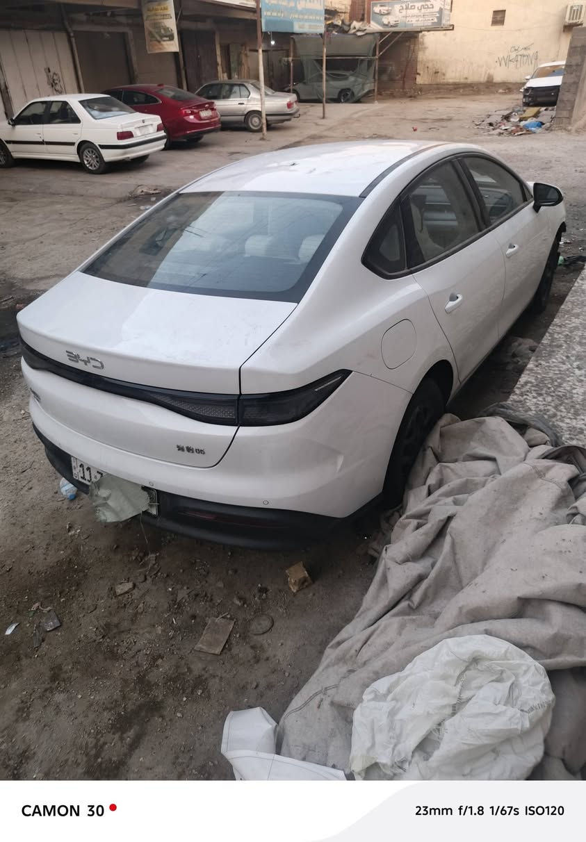 سيل فايف25للبيع رقم بغداد  ماشيه 4000 الكلي على حادثه السيارة طافيه سعر11و800 بيه مجال ***********
