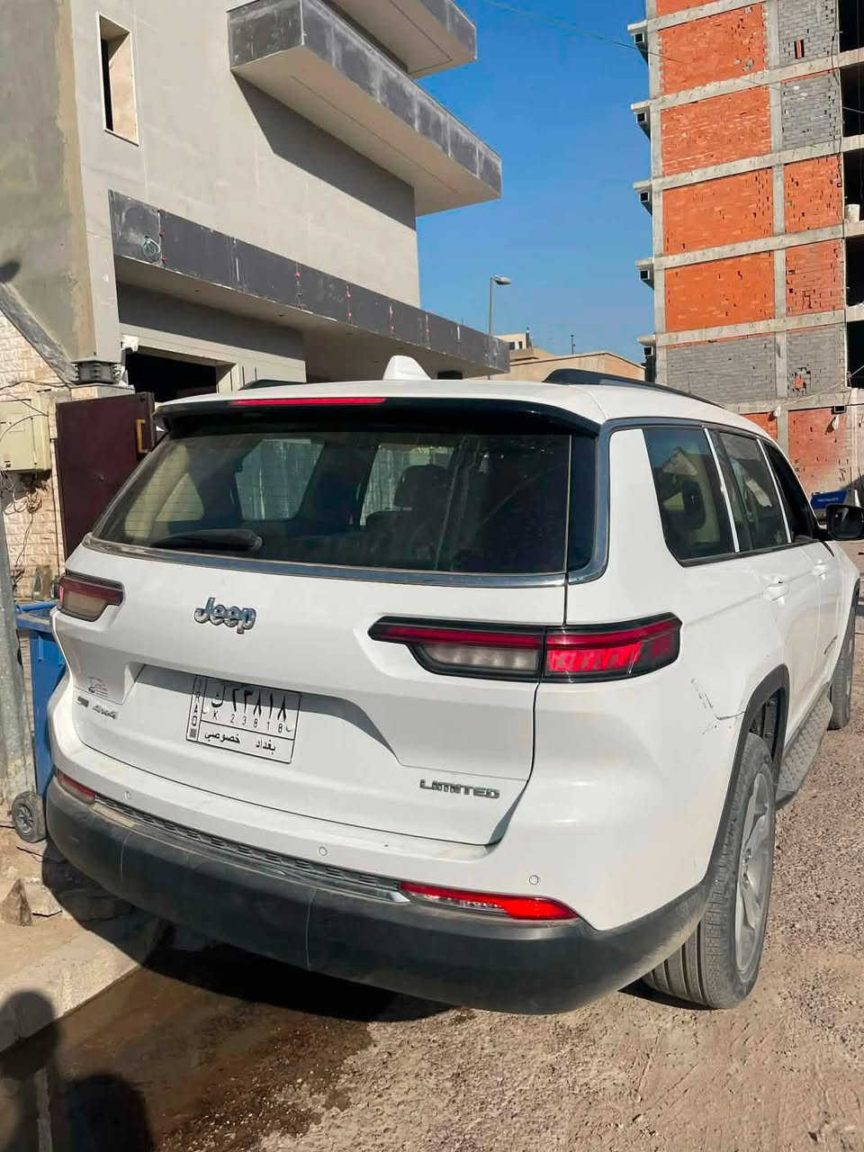 جيب خليجي هارلم ٢٠٢٢ 
٧ راكب 
مكفوله من صبغ وتبديل 
ماشيه ٤٠ الف كيلو 
لمتد ١/١ داخل صحراوي
سعرها 35 وبيها مجال مكان السياره بغداد اليرموك
***********
