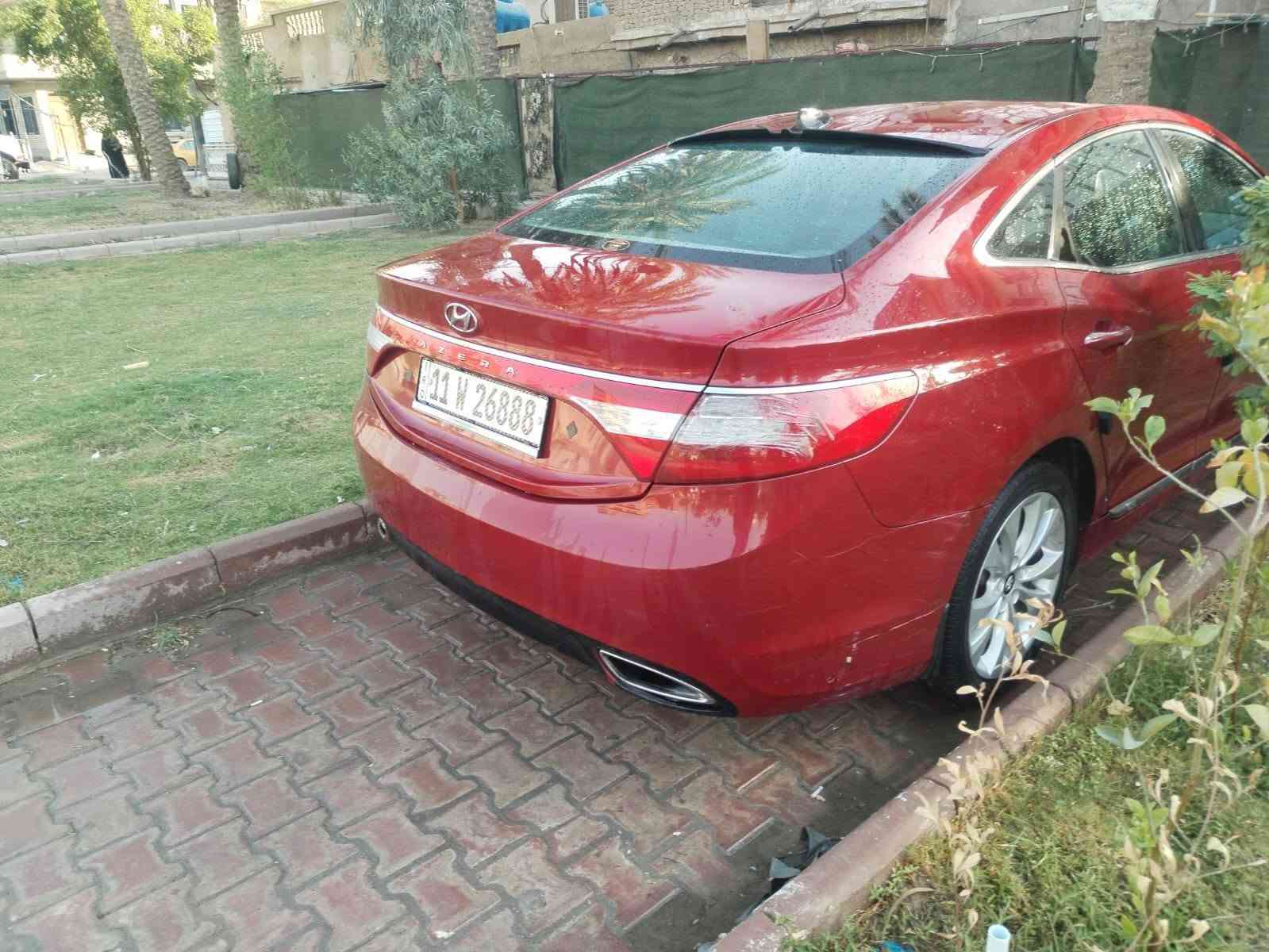 ازيرا ٢٠١٢ فول بيهه ٣ قطع صبغ بدون داخل تخم تاير جديد صدر خلفي وامامي جديد تبريد ثلج مكان بغداد الشعله السعر ٨٥ الاتصال ***********
