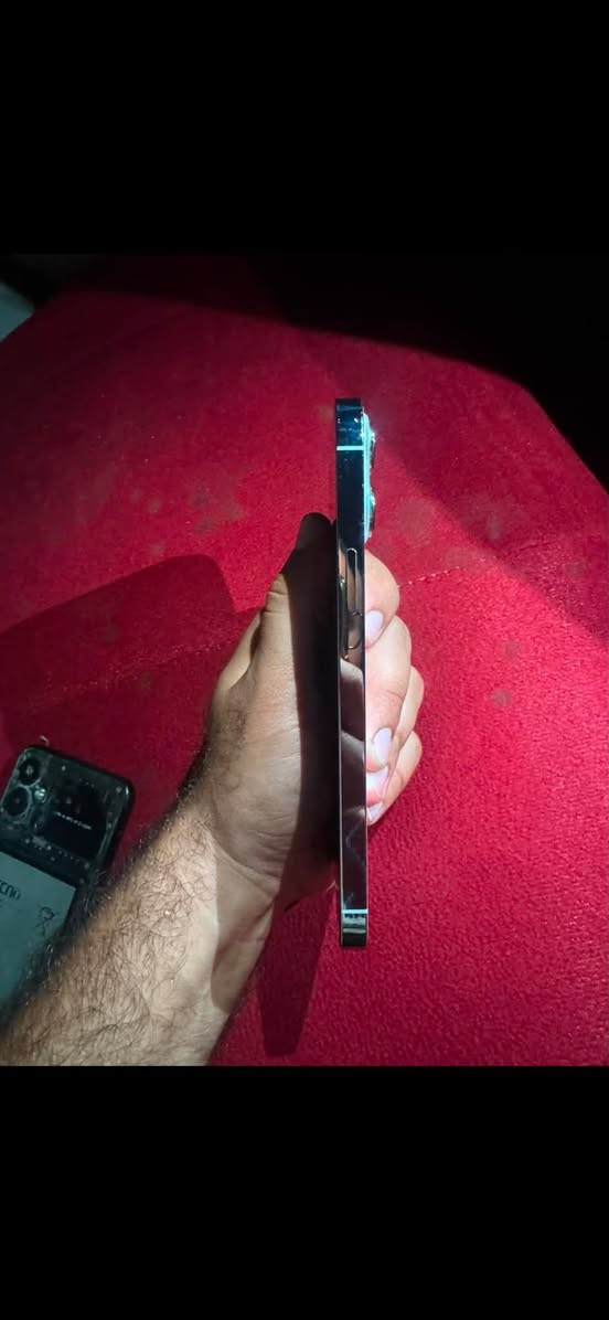 السلام عليكم ايفون 13 pro max ذاكره 256
موبايل نضيف فيس ايدي شغال شاشه اصليه مامبدله 

مبدل بطاريه بس وكامره بيها خلل بل حساس تعلك السيم كارات وال والشبكه شغاله

السعر 550

مكاني بغداد المشتل 
رقمي ***********
