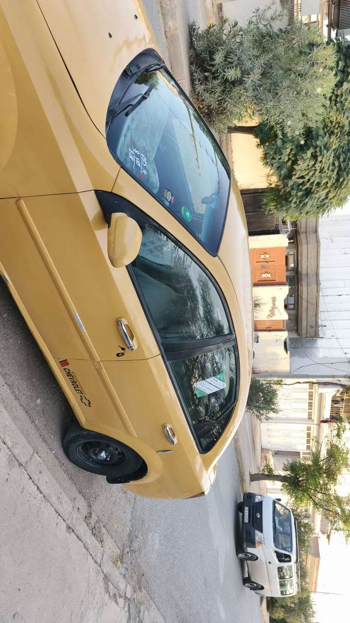 اوبترا • ٢٠١٢ • شاشة وكاميرا