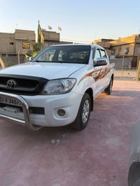 بيكم هايلوكس فلاحي 2010 سيارة حلوة بيهة صبغ بلباب خلفي بصفحت صايق وبيه...