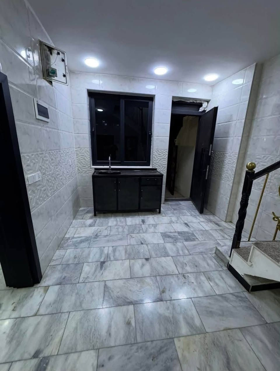 🏡 للإيجار في السيدية | عقار مودرن زيرو

✨ عقار مميز بمساحة 60 م²، بتصميم عصري وتشطيب مودرن.

يتكون من:
• 3 غرف
• صالة
• مطبخ
• خدمات
@
💰 بدل الإيجار: 850 ألف دينار

📞 للتواصل والاستفسار
🏢 متوفر لدى مكتب حلم عقاري ***********

