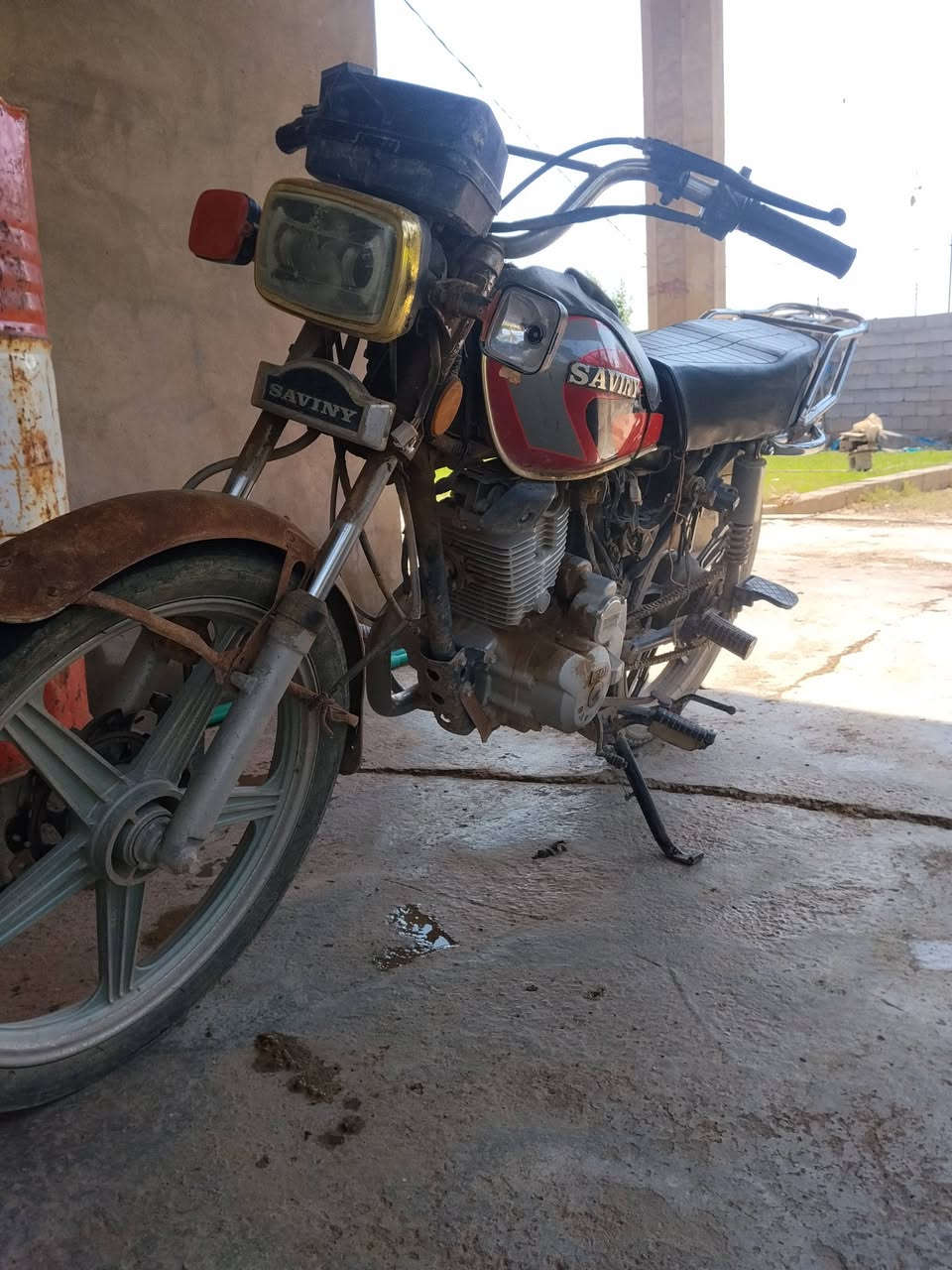 سلام عليكم دراجه البيع موديل 19 وراق كامله سعر 300وبيه مجال اليريد ينتصل رقم ***********
