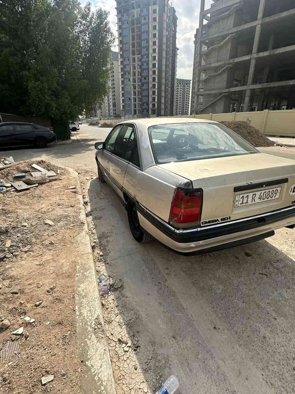 اوبل اوميغا • ١٩٩١ • محرك ٢٠٠٠