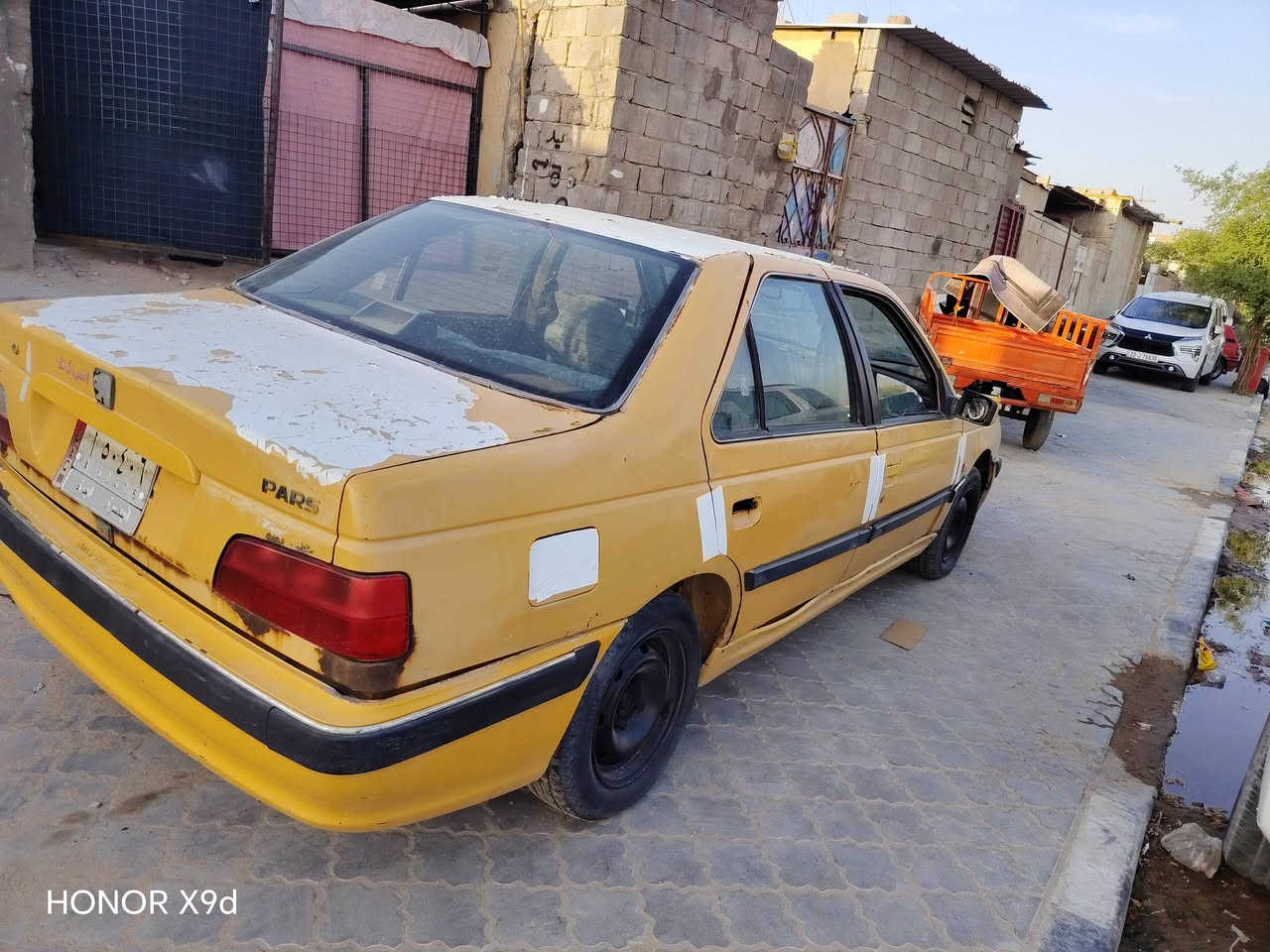 االسعر ٧ ورقات شراط الشقل
***********

نص مكتوب في الصور:
- HONOR X9d