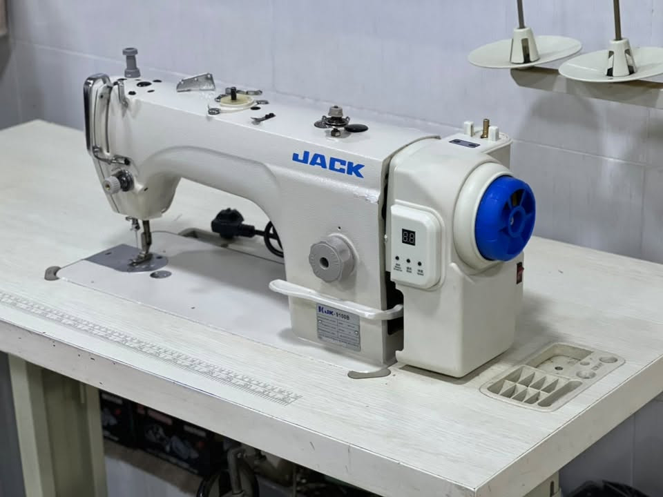 مەکینەی Jack 9100 دەرەجە یەک زەمانی ٦ مانگی لەگەڵە 

بەردەستە لە پێشانگای گەرمیان 

ناونیشان سلێمانی- گەڕەکی ڕزگاری -نزیک مزگەوتی حاجی محمد کۆڵەک 

ژ.م:***********
