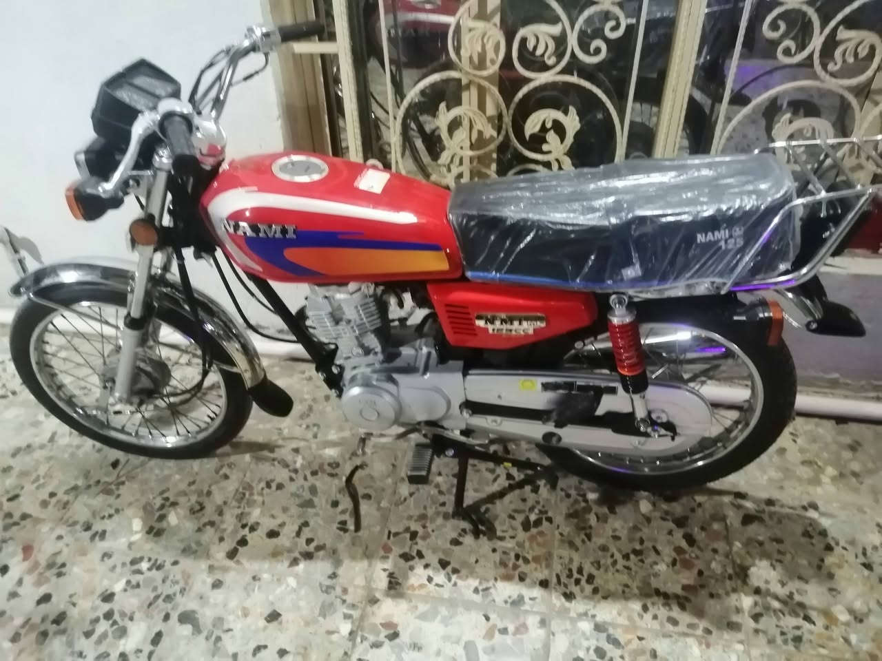 سلام عليكم دراجه نامه شلامجه للبيع اورق اصولي وكيلهه سيد خلدون موديل ١٨ تعمير جديد بيهه جهاز نذار يعني بصمه تقفل وتفتح السعر مليون و خمسين وبيهه مجال لشراي رقمي ***********

