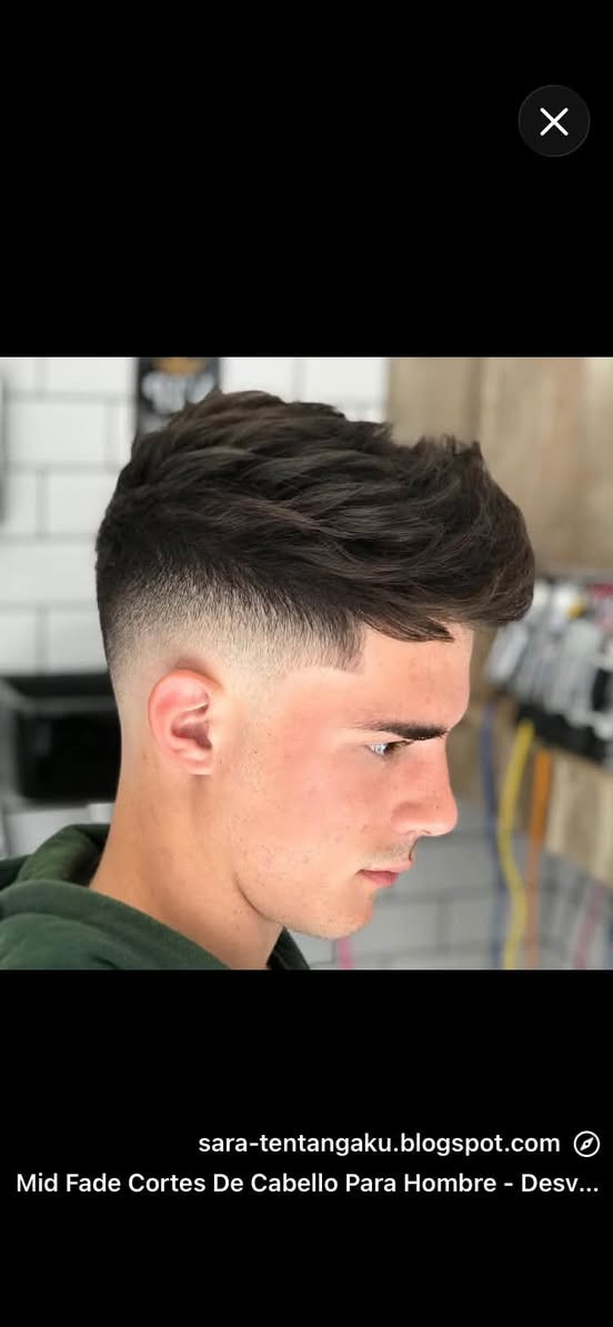 � تريد قصة مرتبة وتغيير يليق بيك؟ 🔥
حلاقة شباب ✂️ | حلاقة أطفال 👦 | ترتيب وتحديد اللحية 🧔
تدريجات نظيفة ومرتبة وبستايل يناسبك 👌🔥

📍 العنوان: صالون شمري – قرب مدرسة الطوسي
📲 للحجز والاستفسار واتساب: ***********

✨ نورتونا وتشرفنا بخدمتكم
