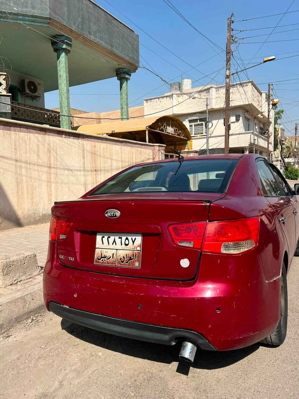 السلام عليكم اخوتي سيراتو للبيع موديل ٢٠١٢ خليجي 
مكينه ١٦٠٠٠
بيه أربع قطع فقط بدون داخل 
موصفات 
شفتات 
تحكم ستيرن 
منظومه غاز اقتصاديه 
 شاشه كبيره 
السعر 87 
المكان الشعب حي البساتين
للاستفسار الرقم ***********
