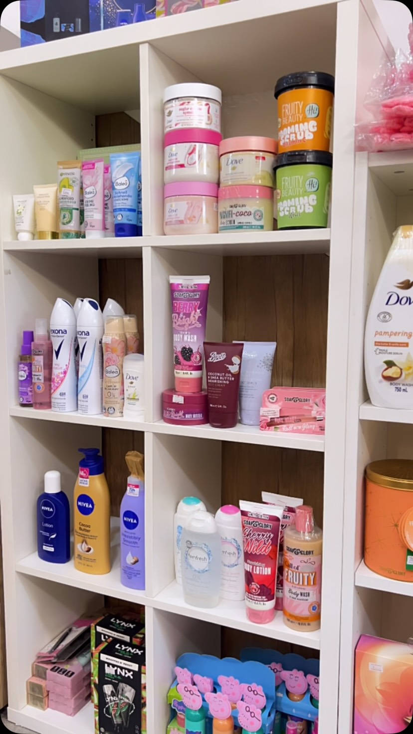 ناونیشان:
📍سلێمانی - جادەی چوارتای کۆن - بەرامبەر کۆمپانیای طريق السلطان 
لە دوکانی (SANA BOUTIQUE)

عنوان:
📍السليمانية - شارع جوارتا قديم - مقابل شركة طريق السلطان 📍 
في محل (SANA BOUTIQUE)
.
.
.
.
#explor
#foryou
#skincare
#bodycare
#perfume
