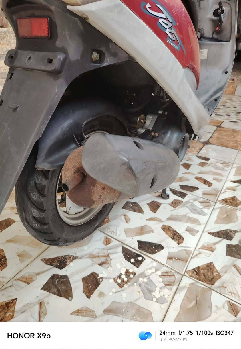 سلام عليكم
ماكس منغول دراجه نضيفه شوفت عينك.

وياهه كفرات رصاصي خت واحد مالاته.

دراجه نقصه ولفات بس مافاتحه قبل يعني ياخذه جناي.

سعره 425.

مكاني حله ابي غرق.

***********

