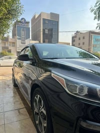 فورتي مديل 19 ماشية 49 بيها طخة بل باب خلفي فقط سيارة كفالة تجي وشوف ب...