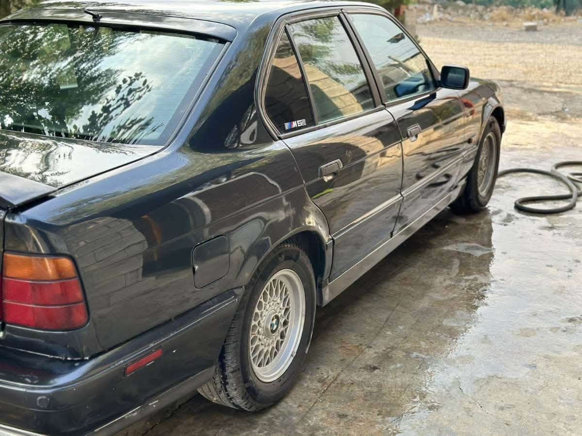 سڵاوی خوا لە هەمو لایەک
BMW 525i کەپس دیجیتاڵ

ناو فۆڕمیکا 

چوارجام کارەبا

ئاوێنە کارەبای

گێڕ ئۆتۆماتیک

کامل سپۆڕت ئێم

چوارتایەی تازە

تەبریت ساردوو گەرم

لەسەر ساغی سبوخ کراوە 

نوک بۆ نوک لێدراوی نیەو شوختی نیە

سەنەوی تا 2029 تازەیە

کامل مەسرەف کراوە 

لایت ئەڵقە سپی

72 گەڵاو معامەلە

5 گەڵا غەرامەی تیایە دوای مەعامەلە بۆتەگەڕێنمەوە

شوێن چەمچەماڵ 

بۆمعامەلە تەلەفون بکەن 

*********** 

***********

چات بۆ ئەم فەیز بووکە بکەن زە نگەنە
