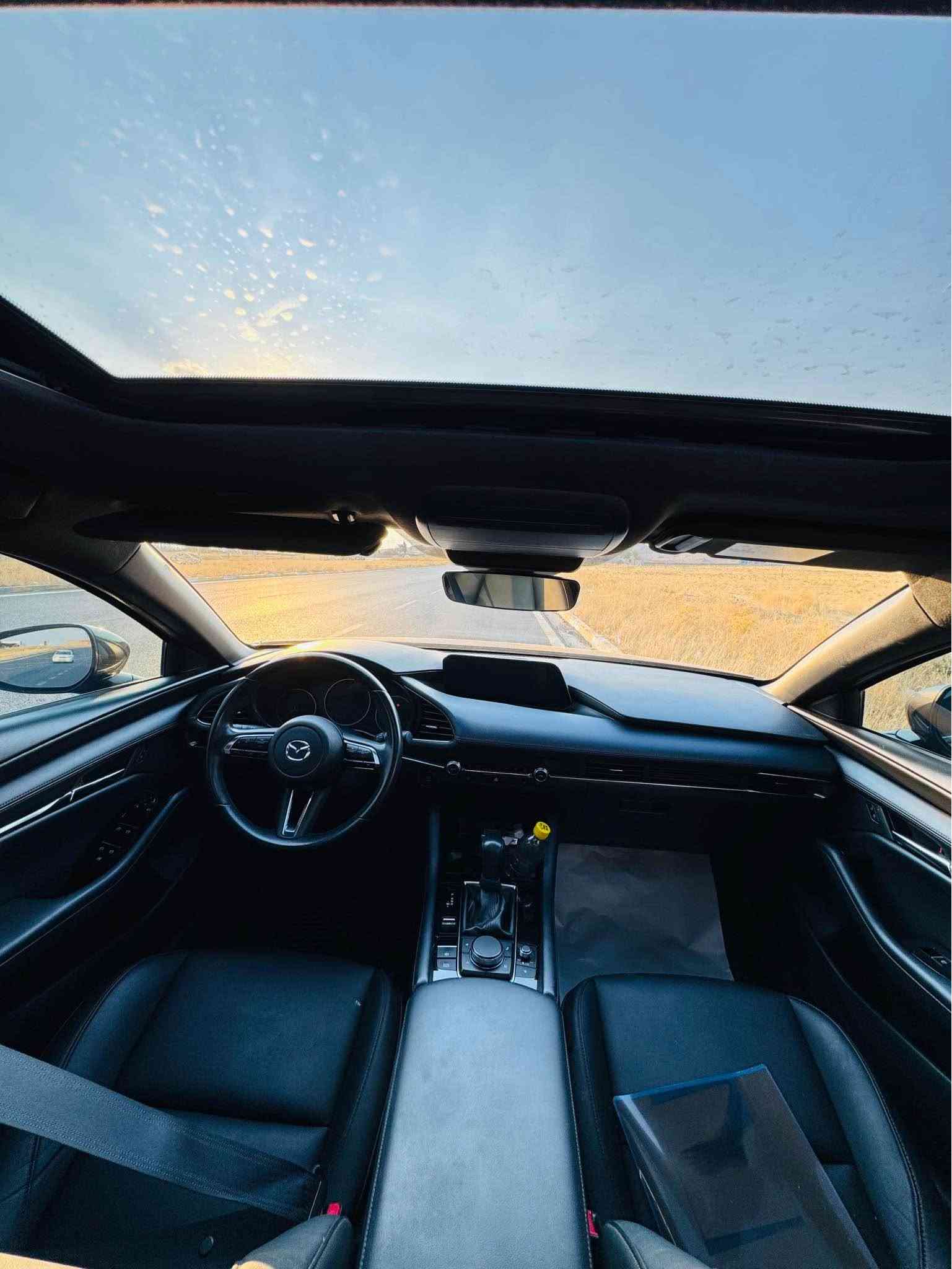 Mazda 3 hatchback 
مۆدێل ٢٠٢٤ 
٢٠هەزار رۆشتوە -بەس بۆنیت بۆیاخ بێ ناوگرتن -ئێرباگ بەس سوکان تەقیوە 
مەکینە ٢.٥ بێ تۆربۆ گێڕو مەکینەی بە شەرت 
مواسەفات پری فێرد -سلایت-کوشن هیتەر-بەسمە-کوشن کارەبای-ڕادار ٣٦٠ زۆر مواسەفاتی ترر 
١٣٦ وەرەقەو معامەلە 
بە ناوی خۆمە -تحویل بە شەرت 
*********** كويسينجاك, أربيل
