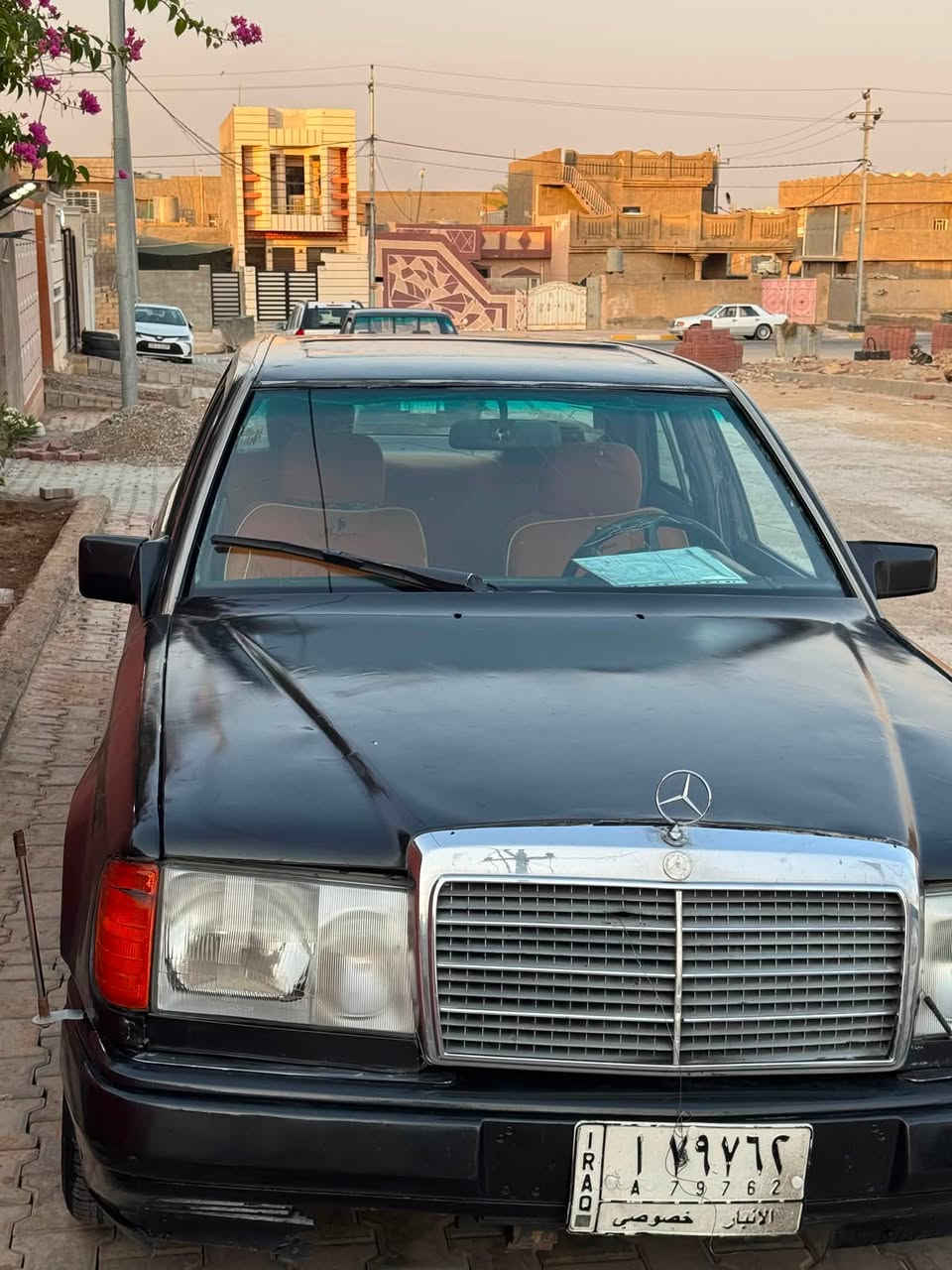 السلام عليكم❤️
مارسدس دب للبيع (فقط)
موديل 1991
قواعد ممعره 
خياسات مابيها معمرات كلها 
مصبوغه عام 
كير ومحرك واكسل بجيس 
تايرات نضاف
رقم انبار سنويه ساقطه من الـ24
شرط التحويل
دوشمه جديده بيها 
فتحه بيها وملغيه 
صدرها نص عمر 
سعرها (26)وبيها مجال بسيط 
مكان السياره ديالى-جلولاء
للأتصال:***********
