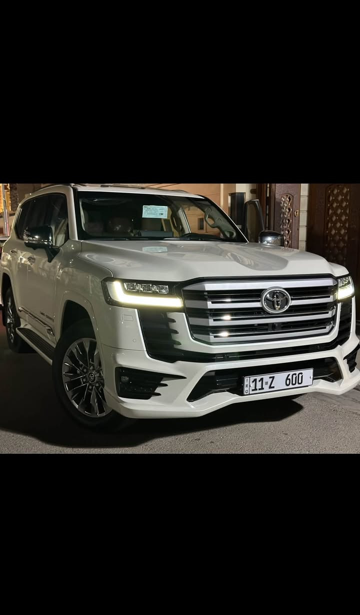 سلام عليكم لاندكروز للبيع فول موصفات موديل 2023 VXRتون تيربو بريم مقفوله من كلشي حته من الخدش ماشيه 38 السعر 73 وبيه مجال للشراي رقم الهاتف ***********
