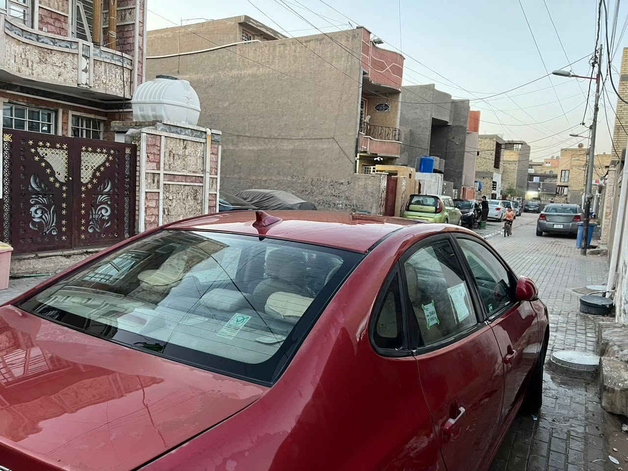 السلام عليك انتره موديل ٢٠٠٠ وارد امريكي رقم بغداد نكليزي بسمي مكينه كير خير من الله تبريد نقص غاز فقط تبديل قطعه جامرلغ أمامي وبيها ٤قطع صبغ بدون دواخل رقم الموبايل *********** بغداد
