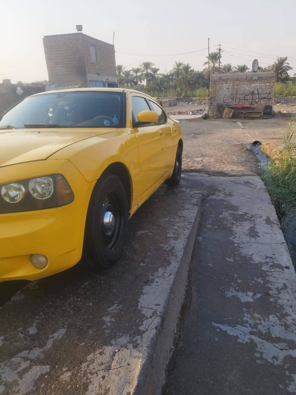 شارجر موديل ٢٠٠٩ سياره حادث خشم وجاملق تحويل مباشر مابيه ينقص سعر ٨٥ وبيه مجال *********** مامتواجد عالفيس واتساب وتصال
