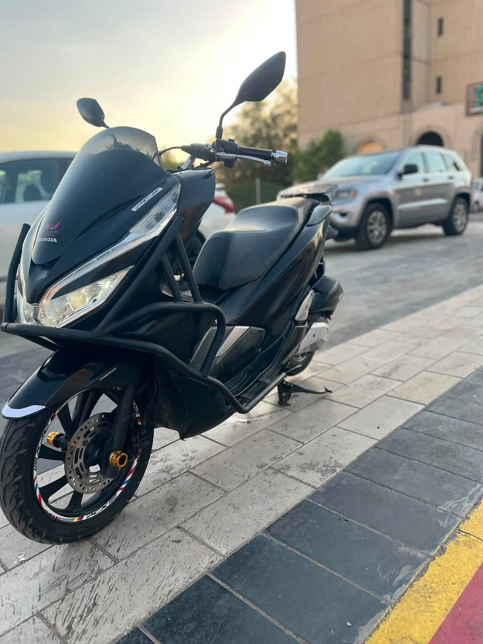 للبيع دراجه pcx  جيل ثالث بصمه الحديث  يوماهاالاصلي  مكينه 150 حساس حرف A نوزل خطين ستان كهربائي ماشيه 24الف زيرو الدراجه حساس ازدحام دراجه جديده  حساس شلعه معدل خير من الله دراجه تتعب تكول جديده مال جناي  مكان بغداد الكرخ السعر مليون و650 وبيهه مجال وبيهه مجال والاستفسار***********

