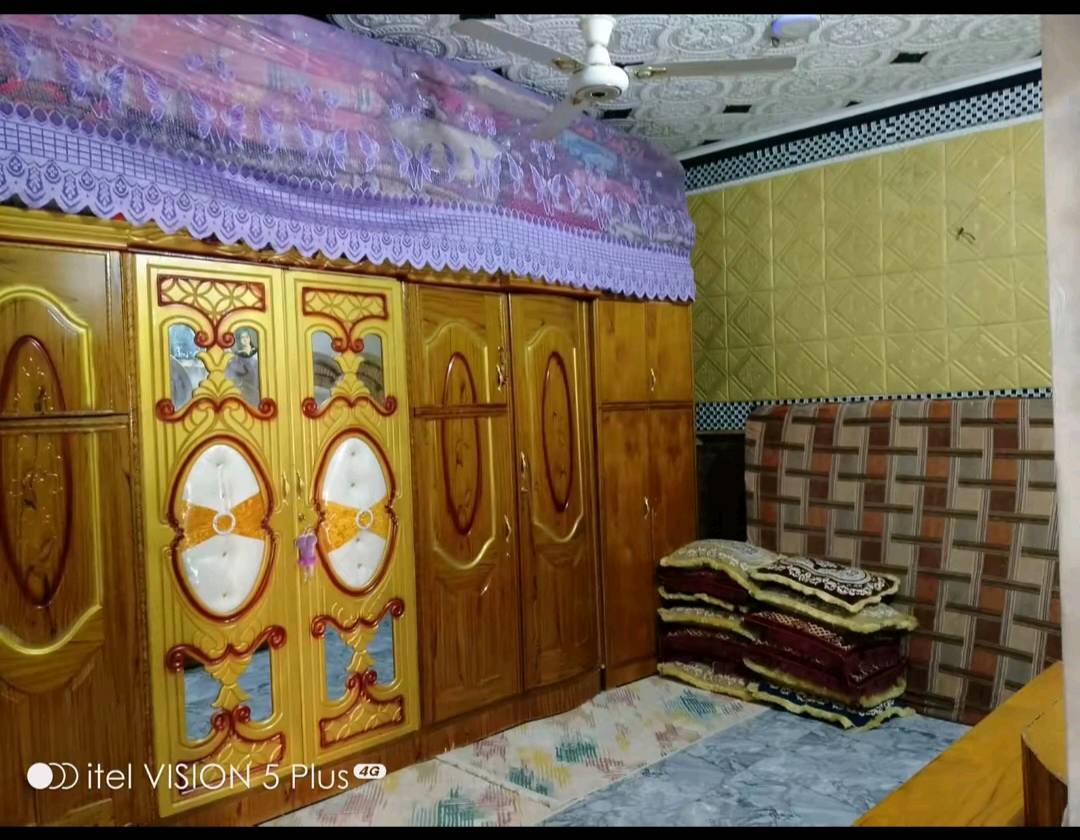 سلام عليكم بيت للبيع في كربلاء شارع بغداد خلف مدينة زارين مساحة 220 يبعد عن شارع بغداد 800متر سعر 80وبي مجال تواصل عله رقم ***********/***********