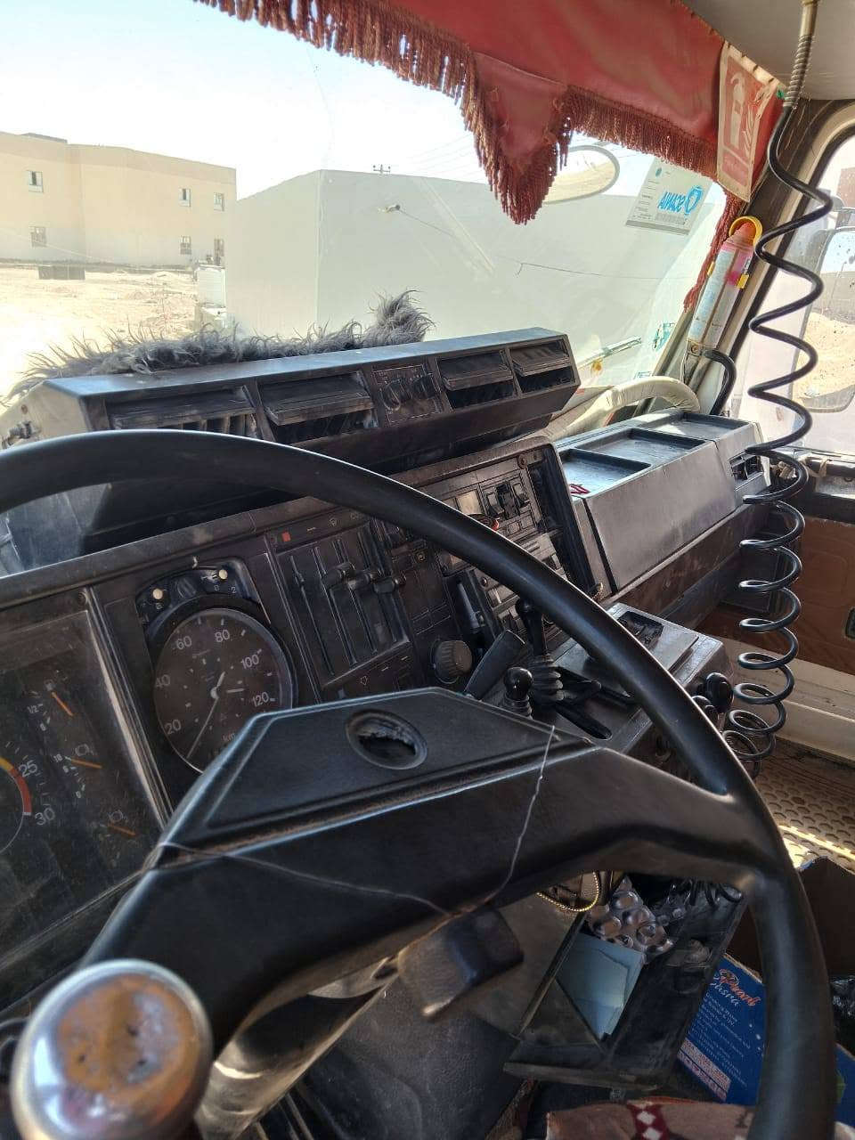سكانيه البيع جاهزه للعمل كير ومكينه جاهزات وشاصي مكفول سياره جاهزه حته تبريد بيه مكانه بصره رقم الماني مشروع وطني. راعيه موجود يحول سعر. 100 قفل رقم الهاتف ***********
