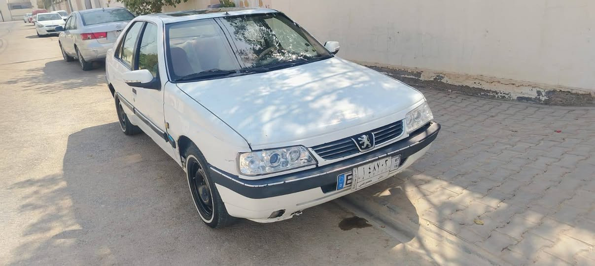 السلام عليكم 
بيجوا 405 فرنسي موديل 95 سياره حلو ونظيفه كير ومحرك وحداديه بالجيس وترايك وين ما يعجبك والسعر 20 العنوان النجف واني بخدمته الطيبين الرقم ***********
